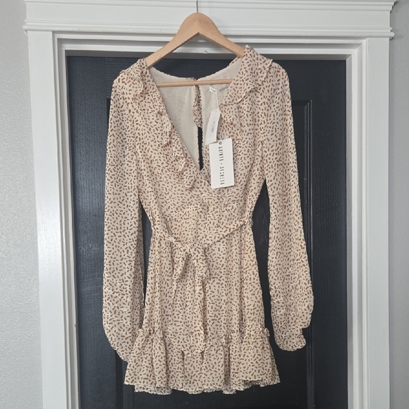 NWT Saints + Secrets Look My Way Brown And Cream Printed Mini Dress Size Medium - Picture 1 of 11